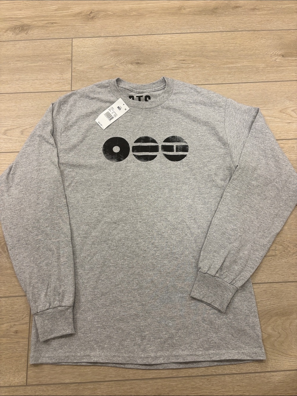 BTS ArirangMen's Gray Long-Sleeve Graphic Crewneck Shirt